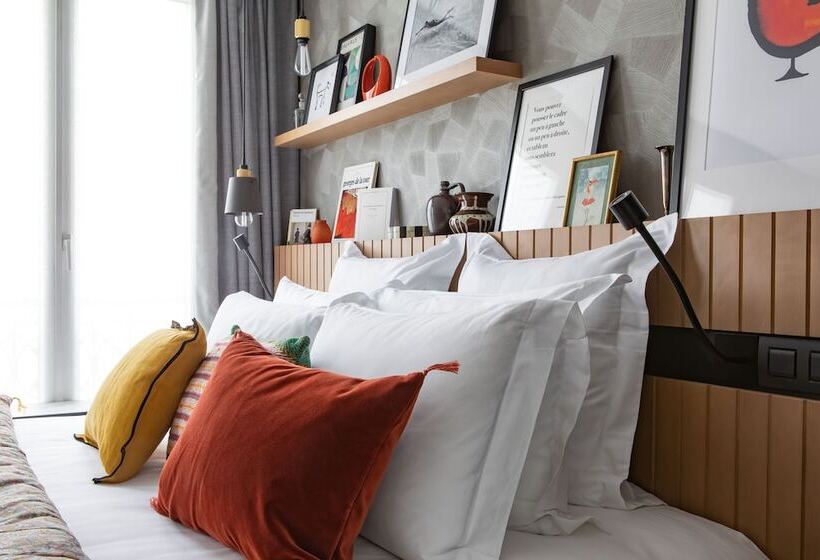 Chambre Triple Standard, Maison Mère