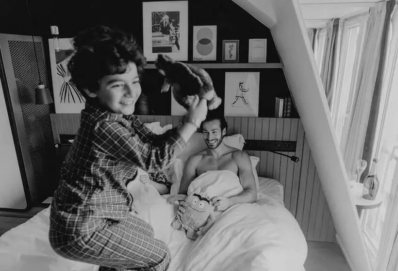 Chambre Triple Deluxe, Maison Mère