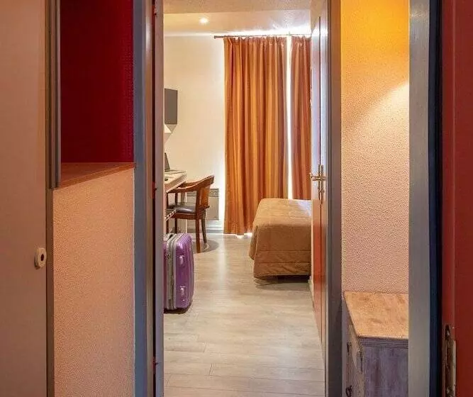Chambre Standard Individuelle, Providence