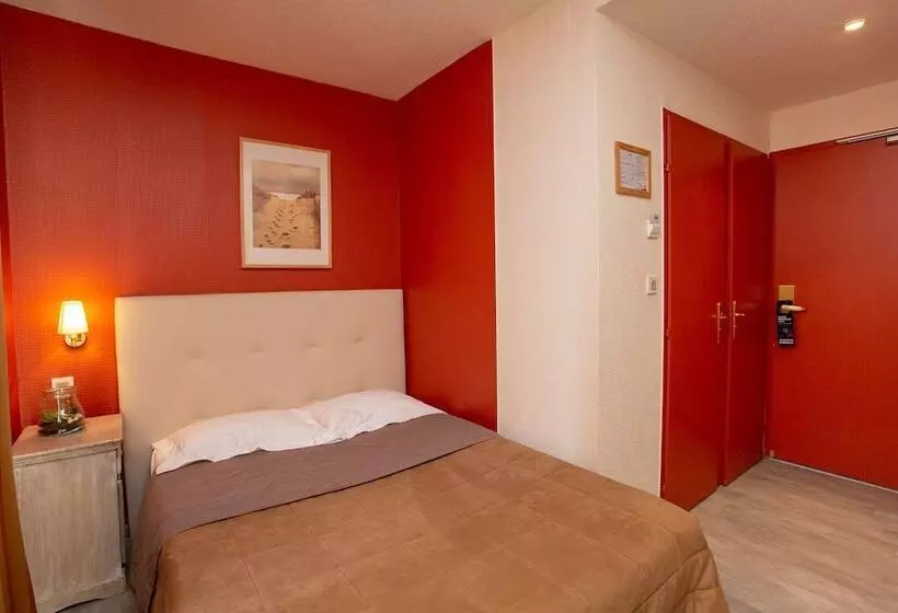 Chambre Standard Individuelle, Providence