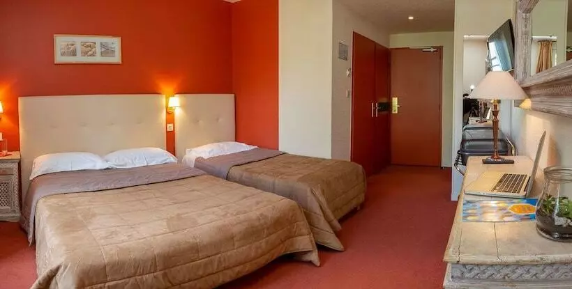 Chambre Triple Standard, Providence