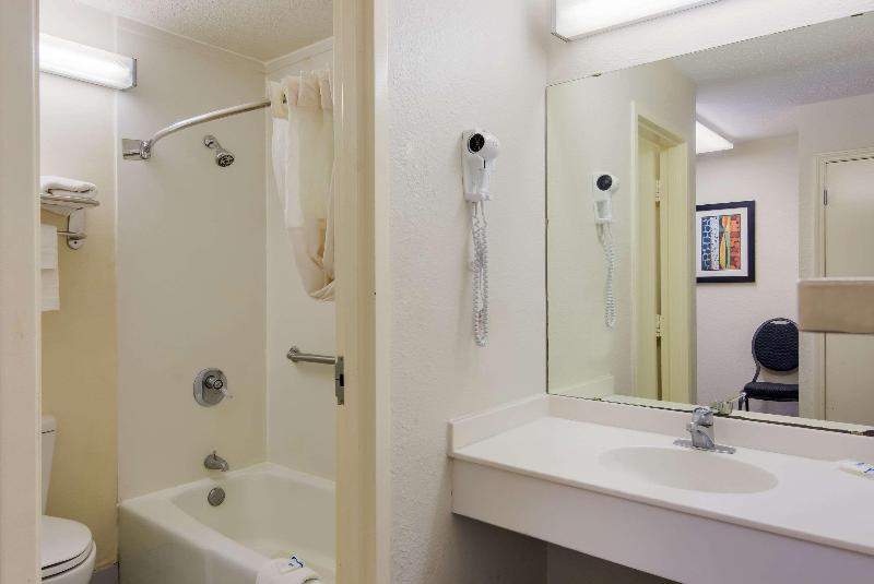 Номер Комфорт, Timhotel Invalides Eiffel