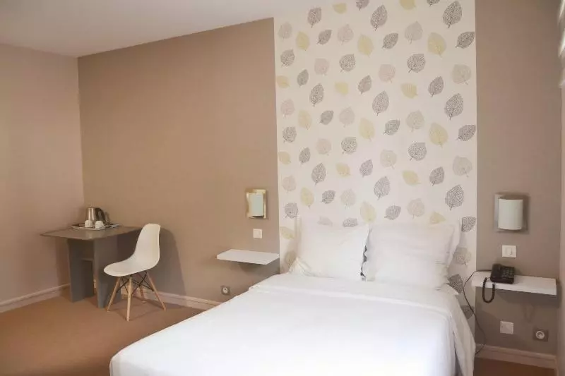 スタンダードルーム, Logis Hotels   Château Saint Marcel