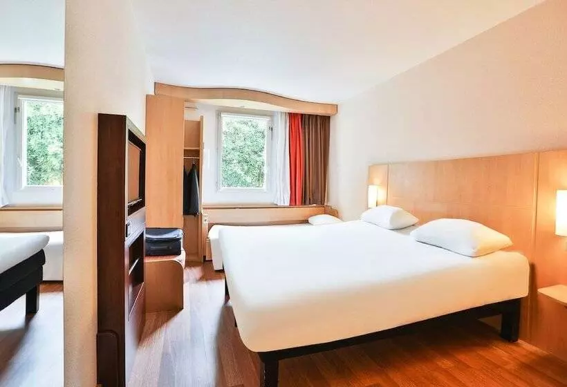 Habitació Triple Estàndard, B&b Hotel Lyon Eurexpo Bron