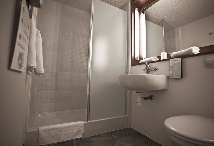 Номер Стандарт, Campanile Saintbrieuc Langueux