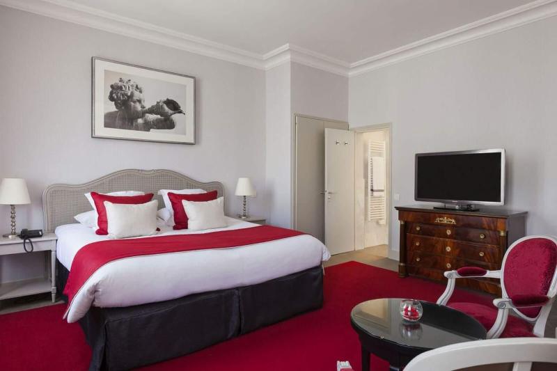 Полулюкс, Château Belmont Tours By The Crest Collection