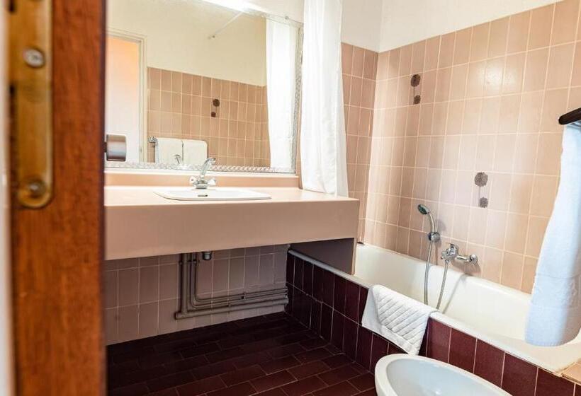 חדר סטנדרט, Du Port