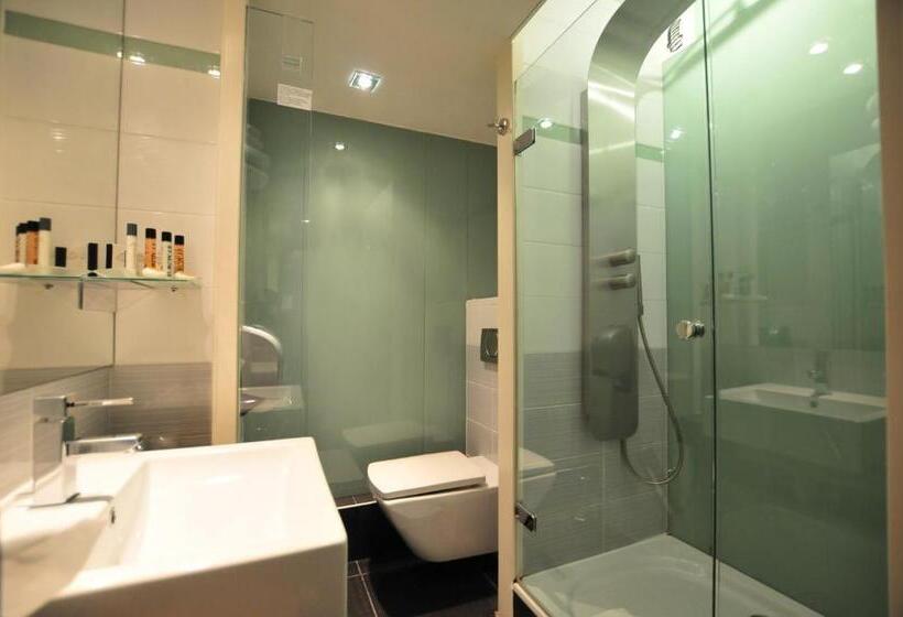 스탠다드 룸, Europole