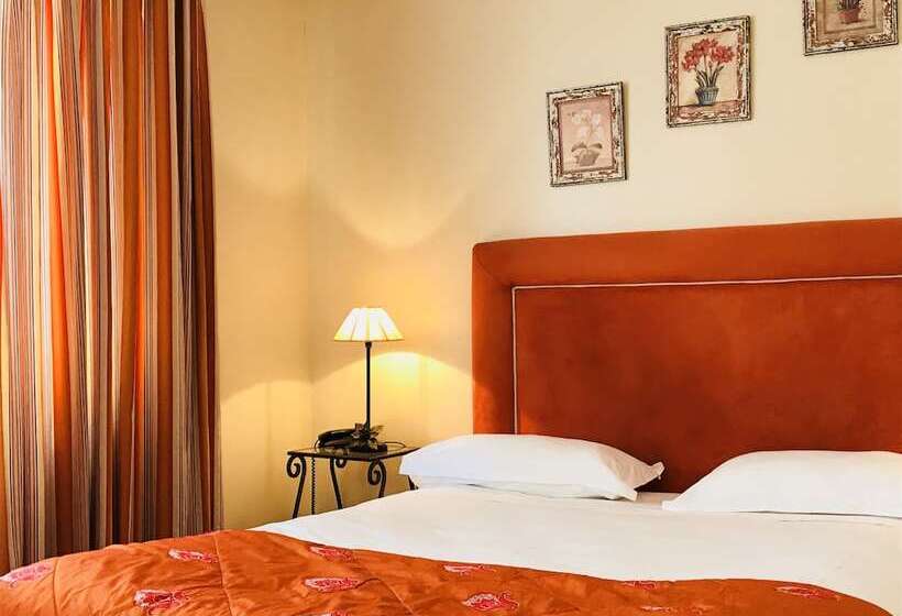 高级单人间, Festival