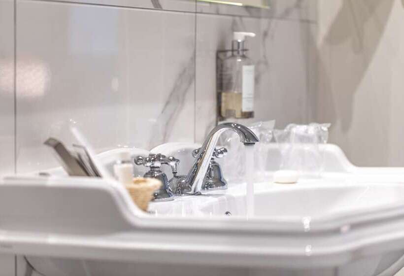 חדר דלוקס, Grand Hotel Bellevue   Grand Place