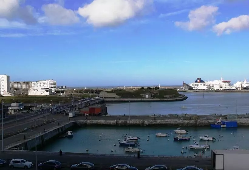 ２ダブルベッドのスタンダードルーム, Holiday Inn Calais Centre, An Ihg