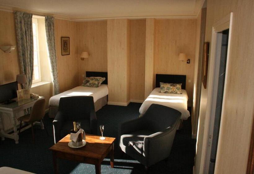 Семейный Номер Вид на Сад, Hôtel Le D Avaugour