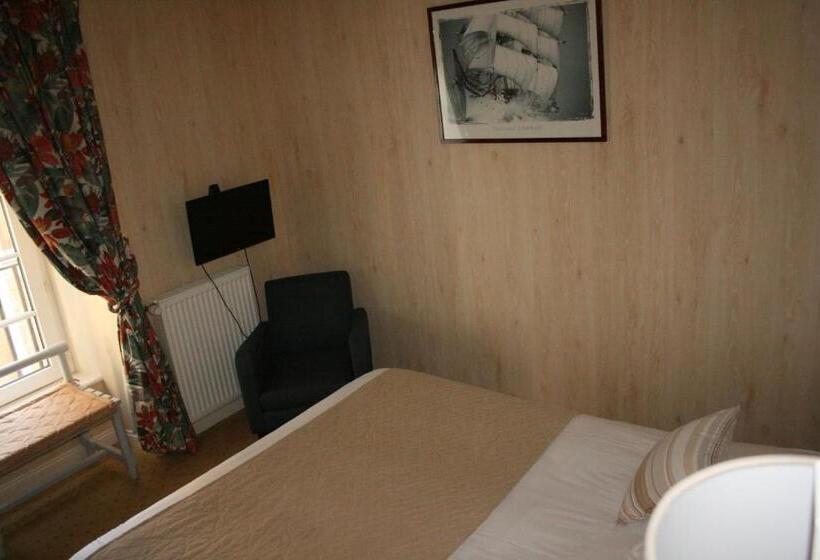 اتاق اکونومی, Hôtel Le D Avaugour