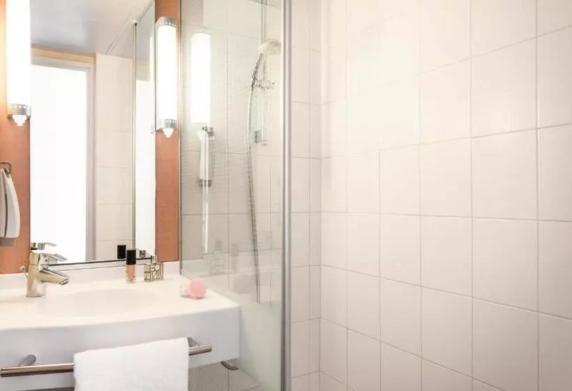 テラス付スーペリアルーム, Ibis Montélimar Nord