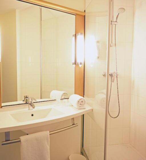Номер Стандарт, Ibis Saint Etienne  La Terrasse
