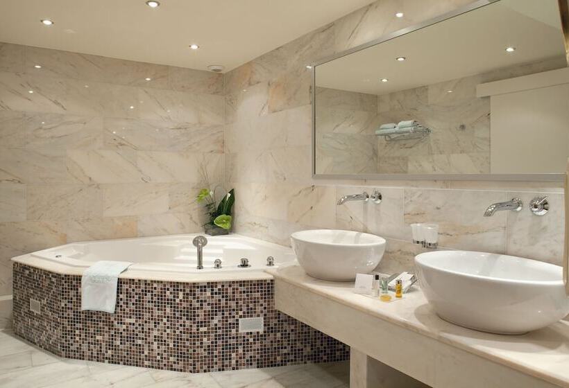 ジュニアスイート, L Europe