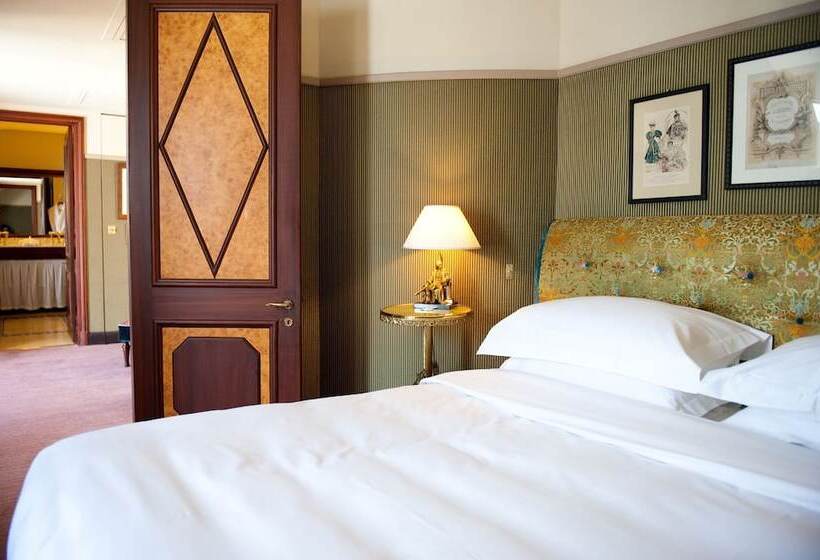 سوییت جونیور, L Hôtel