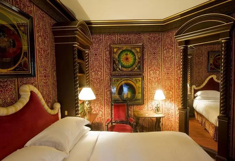 Chambre Supérieure, L Hôtel