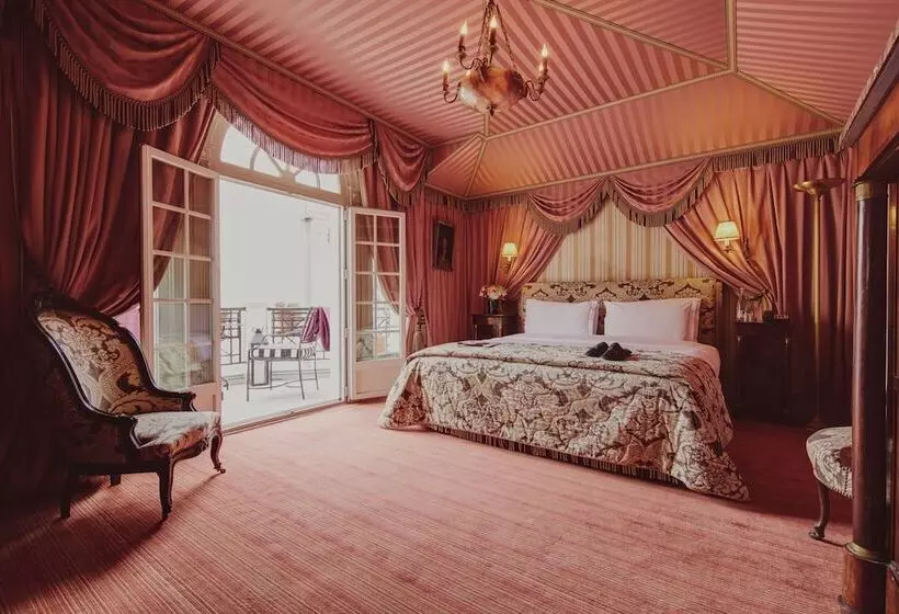 Chambre Deluxe, L Hôtel