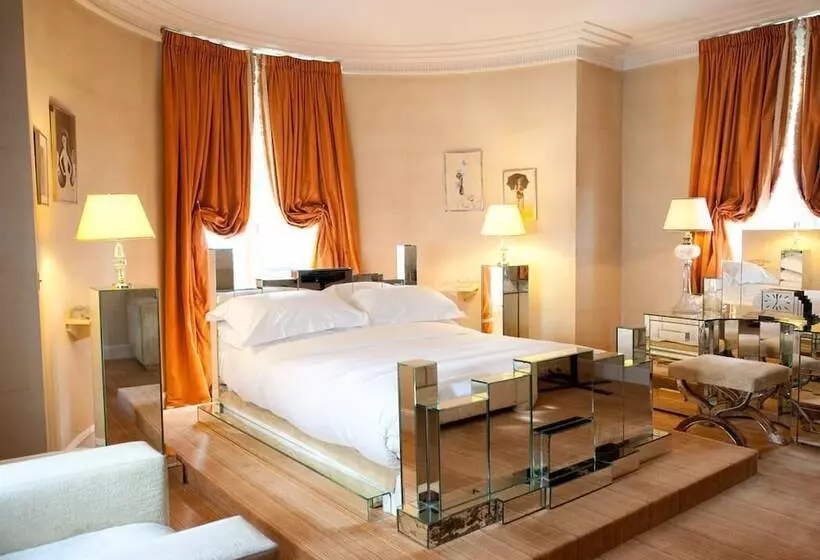 Chambre Deluxe, L Hôtel
