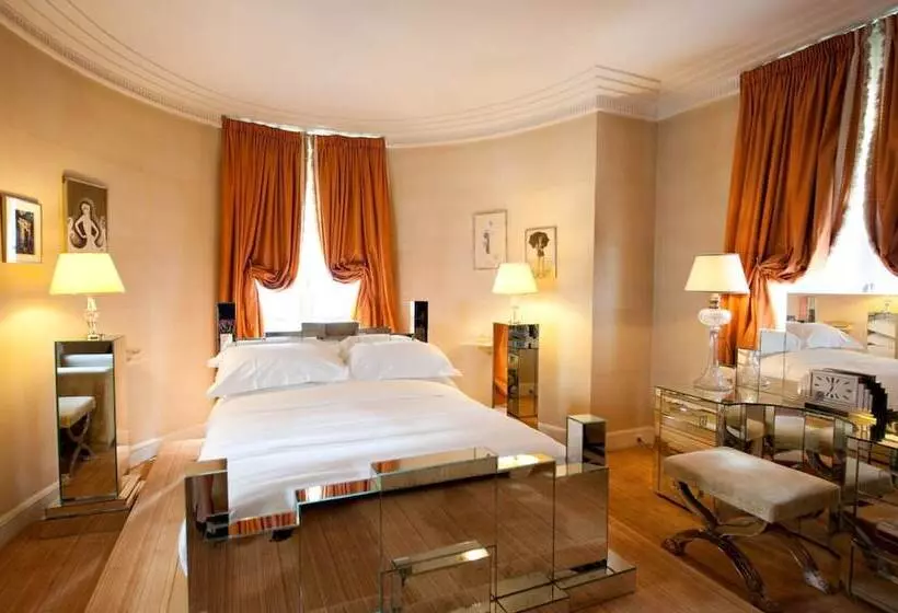 Chambre Deluxe, L Hôtel