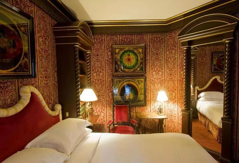 Chambre Supérieure, L Hôtel