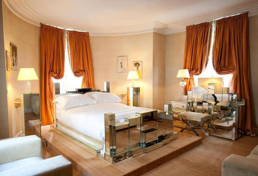 اتاق لوکس, L Hôtel