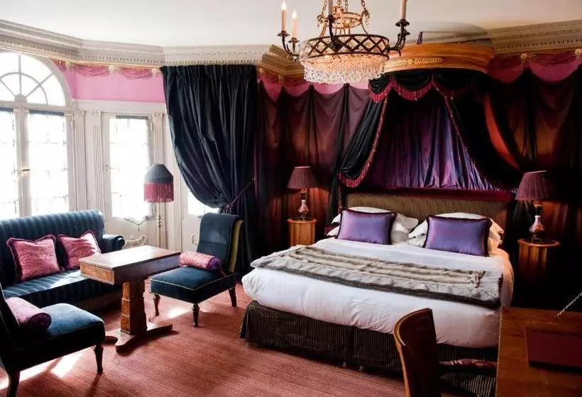 Chambre Deluxe, L Hôtel