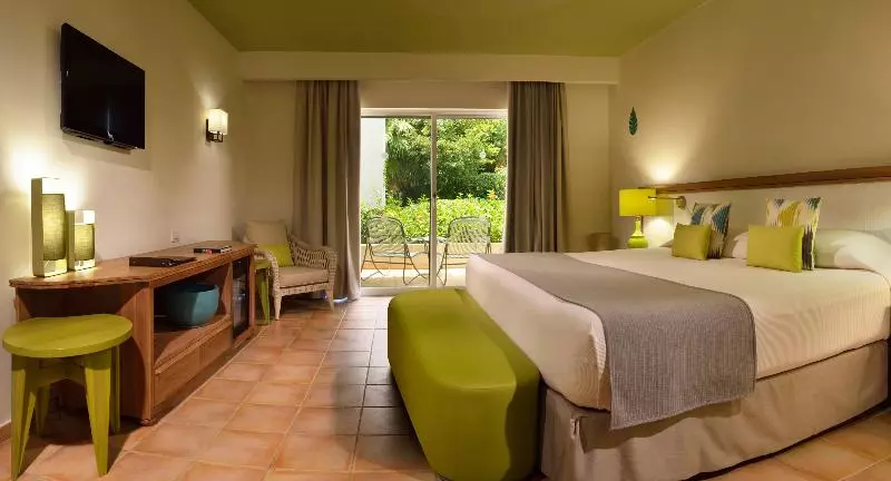 Chambre Supérieure, L Hôtel