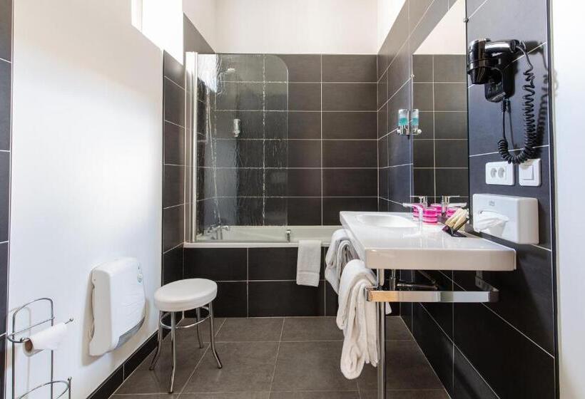 اتاق سوپریور, Le Renoir