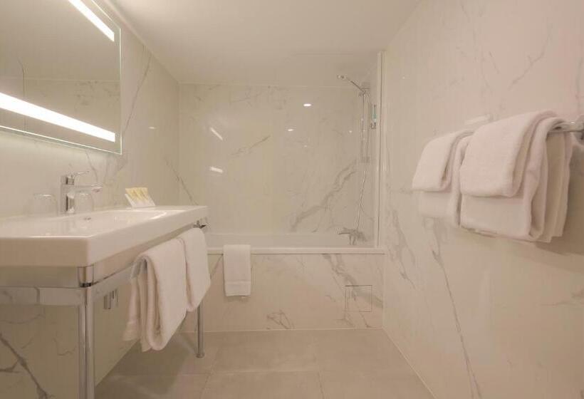 سوییت جونیور, Le Renoir