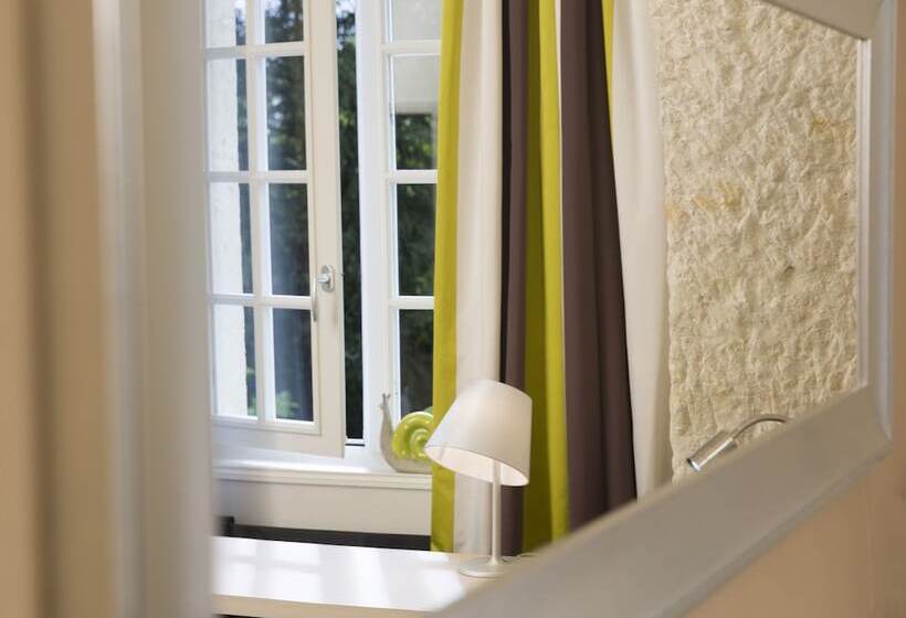 Номер Стандарт, Les Hautes Roches