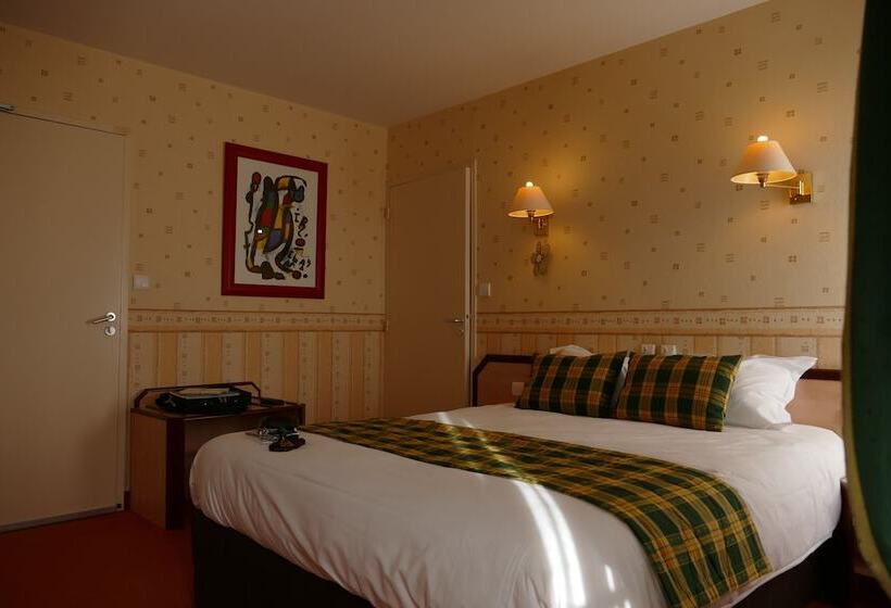 غرفة قياسية, Logis Hotels Le Champalud Restaurant La Citadelle