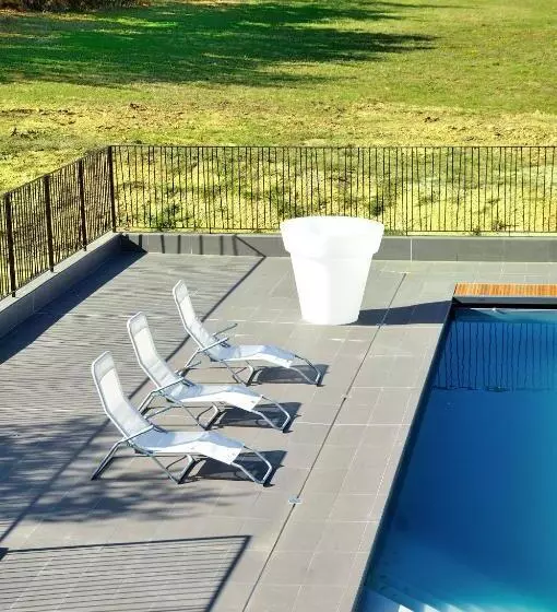 Standard Yhden Hengen Huone, Relais Fasthotel Port Lauragais