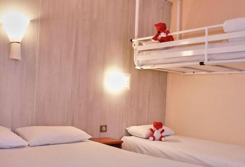 Семейный Номер, Brit Hotel Chambery