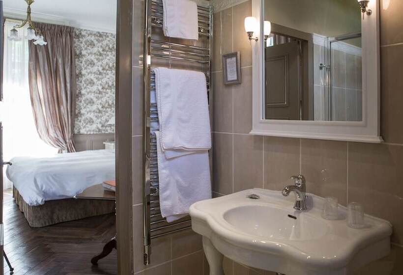 스탠다드 룸, Château De Lalande   Teritoria   Périgueux