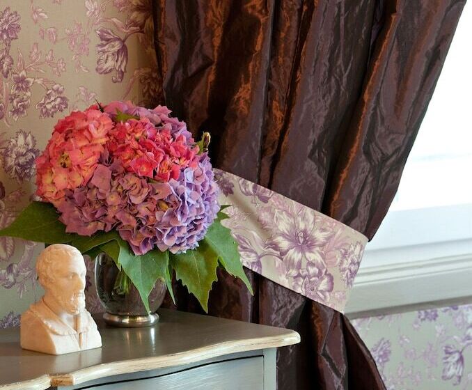 프레스티지 룸, Château De Lalande   Teritoria   Périgueux