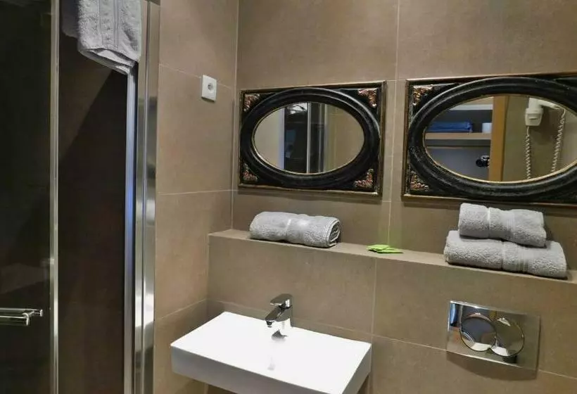 Camera Comfort, De La Mer