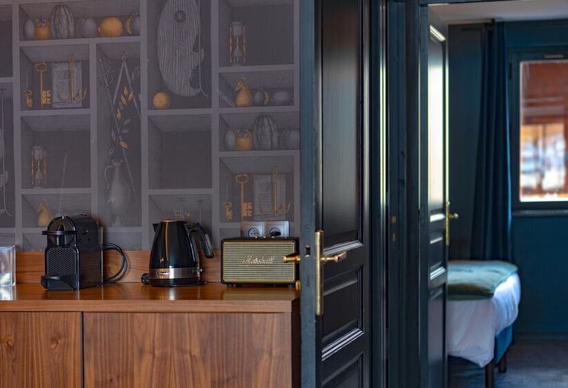 غرفة عائلية, Fahrenheit Seven Courchevel