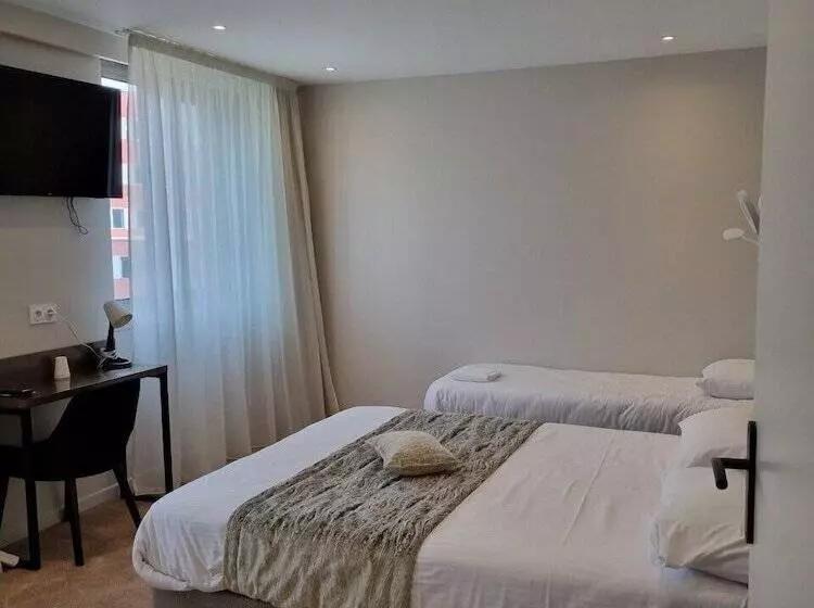 スタンダードトリプルルーム, Hôtel D’angleterre Rouen Centre