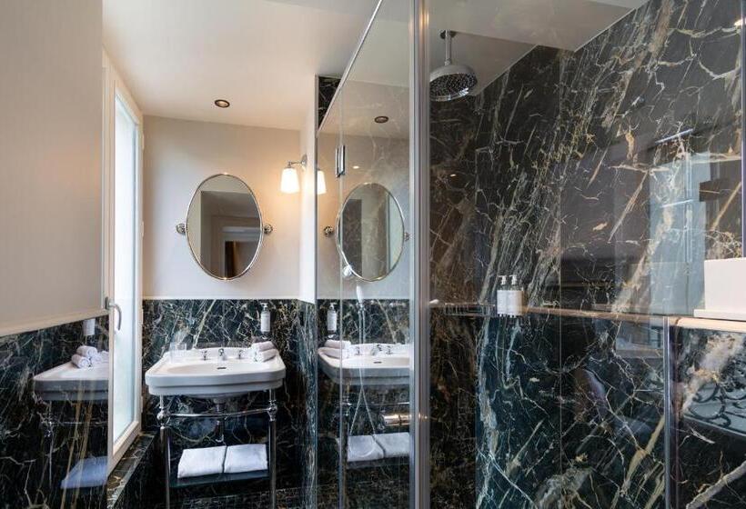 חדר סופריור מיטת קווין, Hôtel & Spa Napoléon