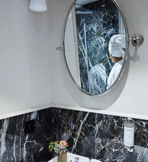 חדר סופריור מיטת קווין, Hôtel & Spa Napoléon