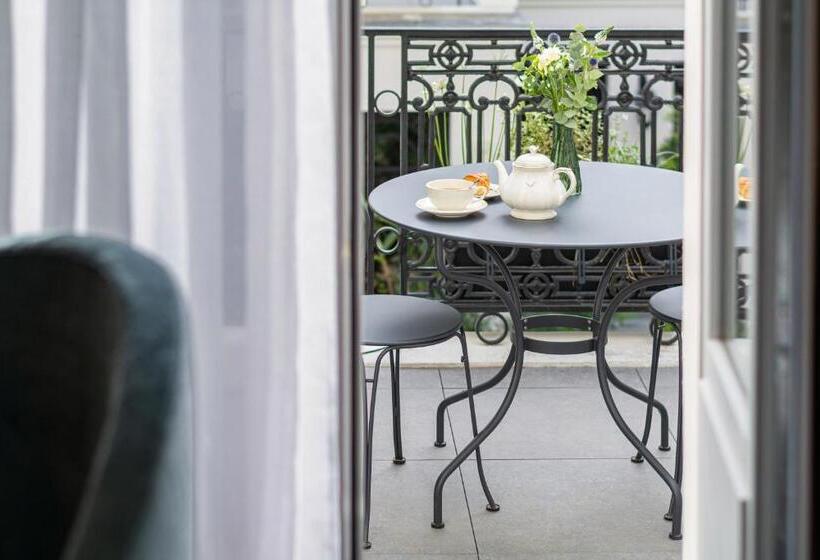 Номер Superior с Террасой, Hôtel & Spa Napoléon