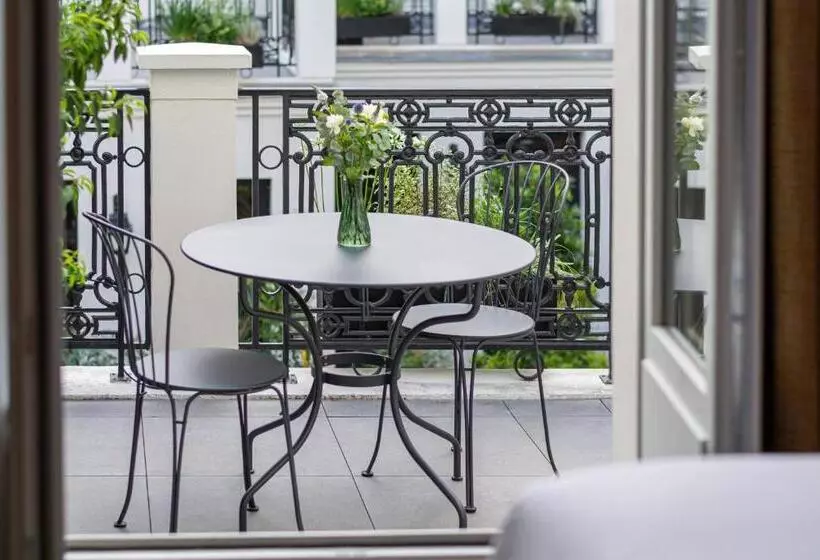 Superior Room with Terrace, Hôtel & Spa Napoléon