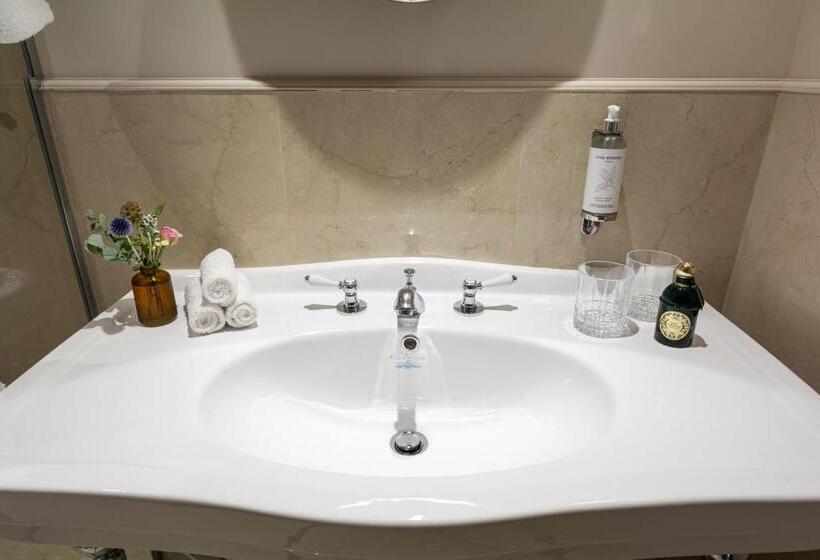 סוויטה, Hôtel & Spa Napoléon