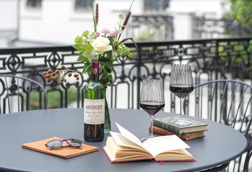 סוויטה עם טרסה, Hôtel & Spa Napoléon