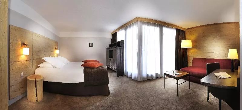 سوییت پرستیژ, Experimental Chalet Val D’isère