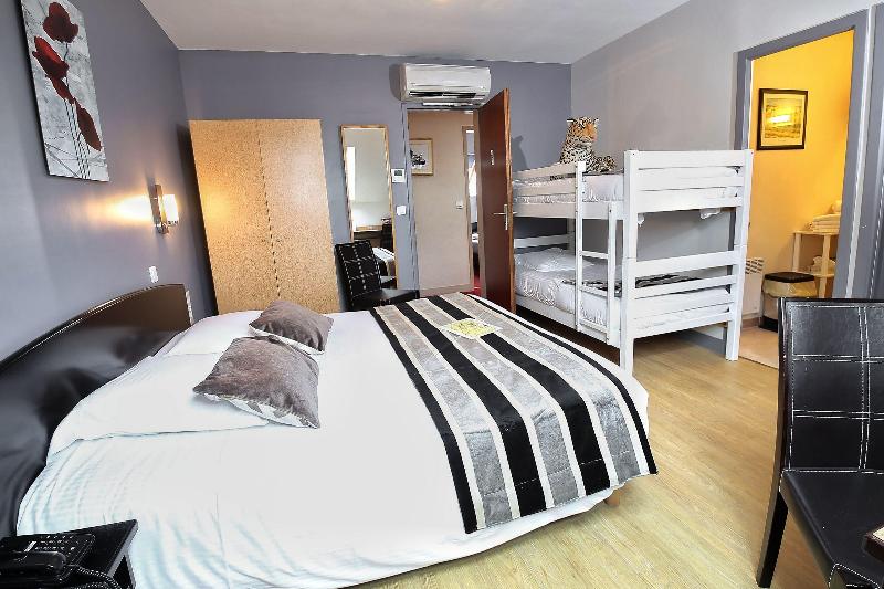 חדר משפחתי, Le Bayeux