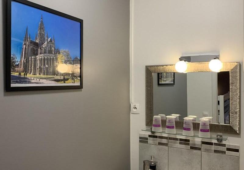 חדר משפחתי, Le Bayeux