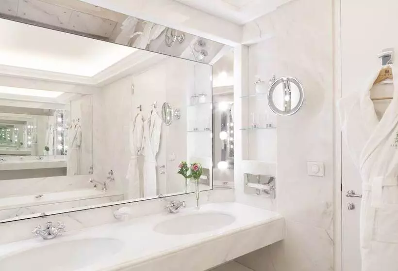 デラックスルーム, Le Bristol Paris  An Oetker Collection